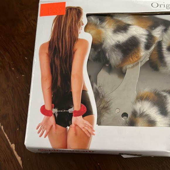 Nwt Fetish fantasy series original furry cuffs - Picture 2 of 5